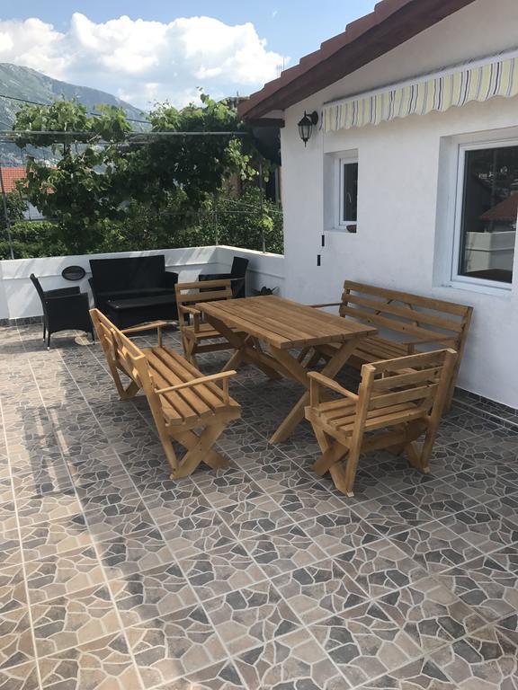 Alisa Sea View Apartment Prcanj Kotor Exterior photo