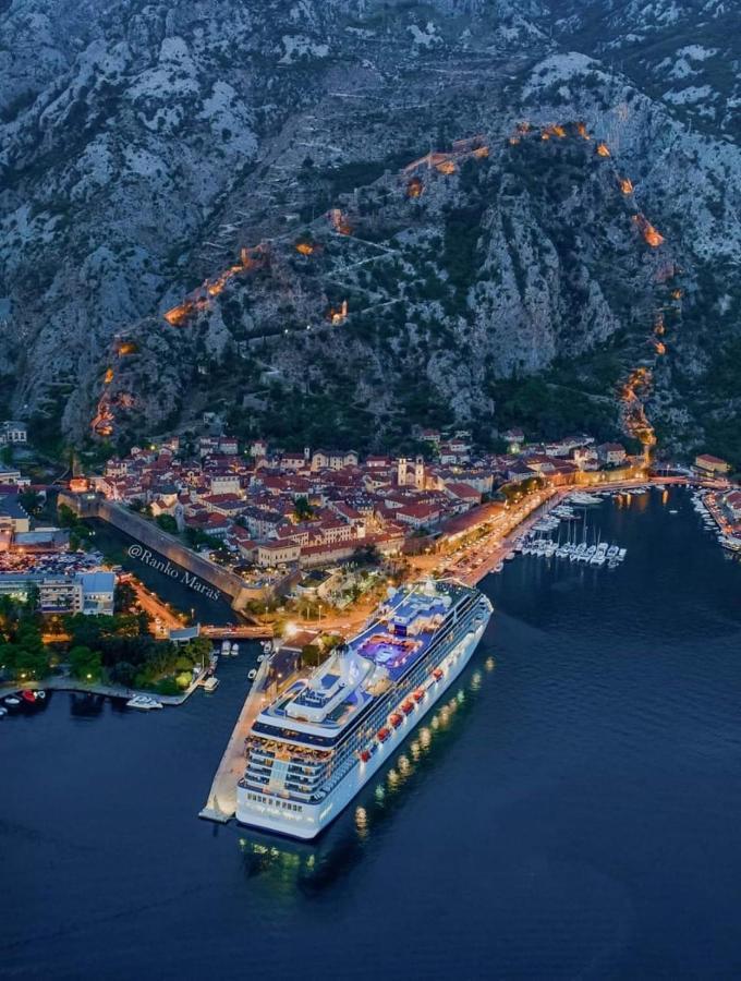 Alisa Sea View Apartment Prcanj Kotor Exterior photo